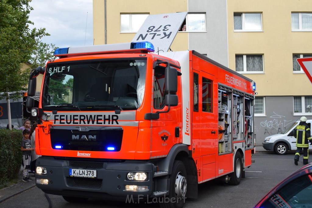 Feuer Koeln Vingst Wuerzburgerstr P13.JPG